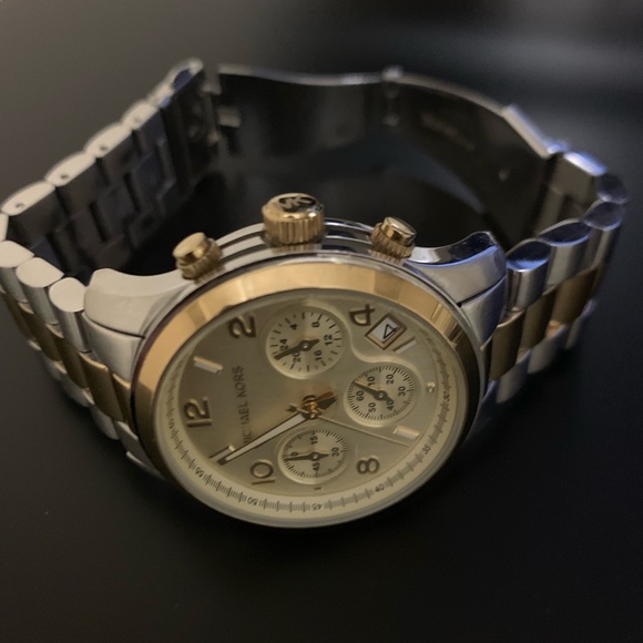 Michael Kors gold and silver watch - Picture 2 of 3